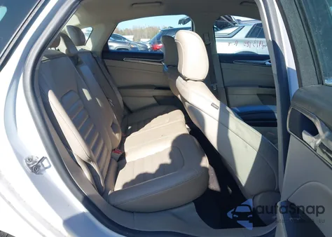 2018 Ford Fusion Hybrid Se из США, поврежденный, VIN 3FA6P0LU1JR117372